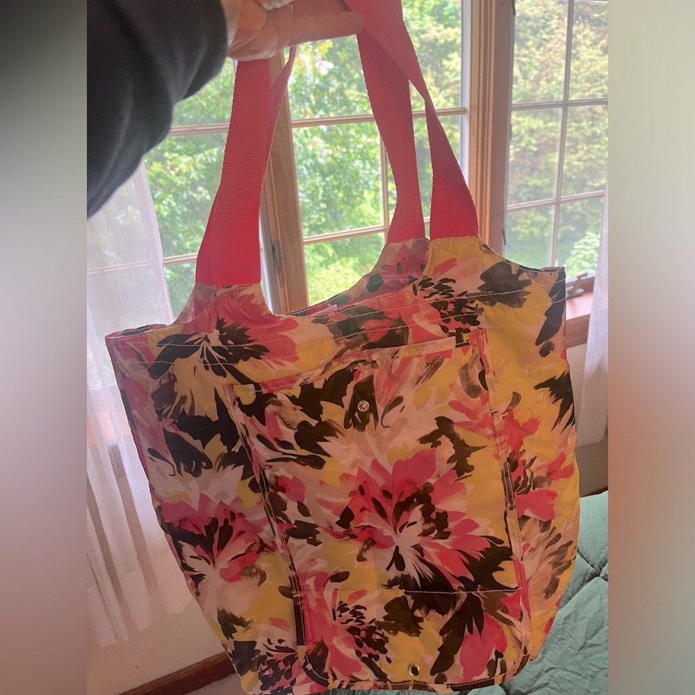 Tote lunch bag- floral design- insulated